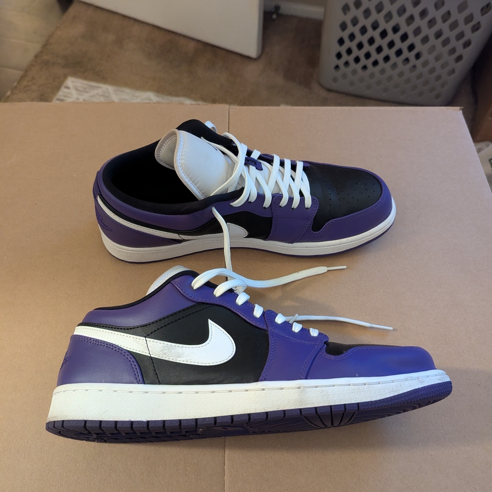 Nike Purple and Black Athletic Shoes with Sleek Design